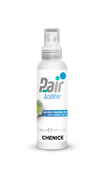 Chenice_Pair_02_Acidifier_150ml_Mockup_Black.png